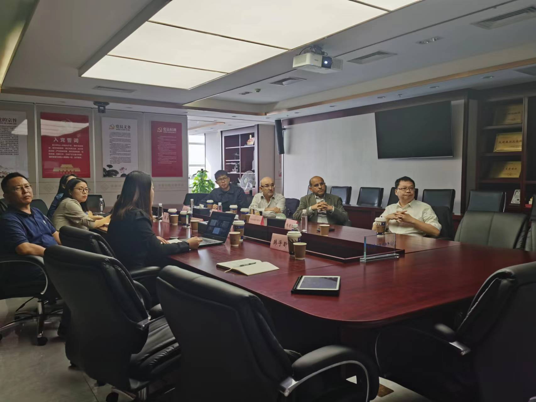 The President of IEEE Sensor Council visited China Instrument and Control Society